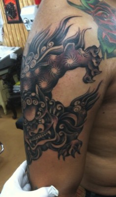  Japanese foo dog tattoo by Brandon Notch 