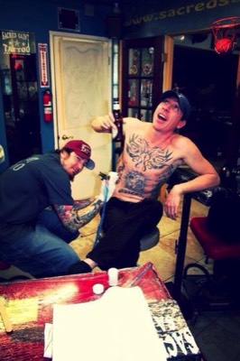  John Sankey tattooed by Brandon Notch 