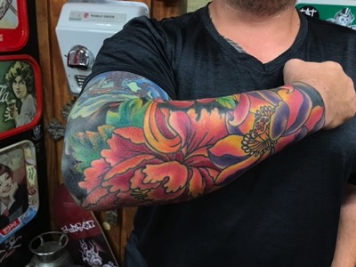  Japanese peony & lotus tattooing by Brandon Notch 