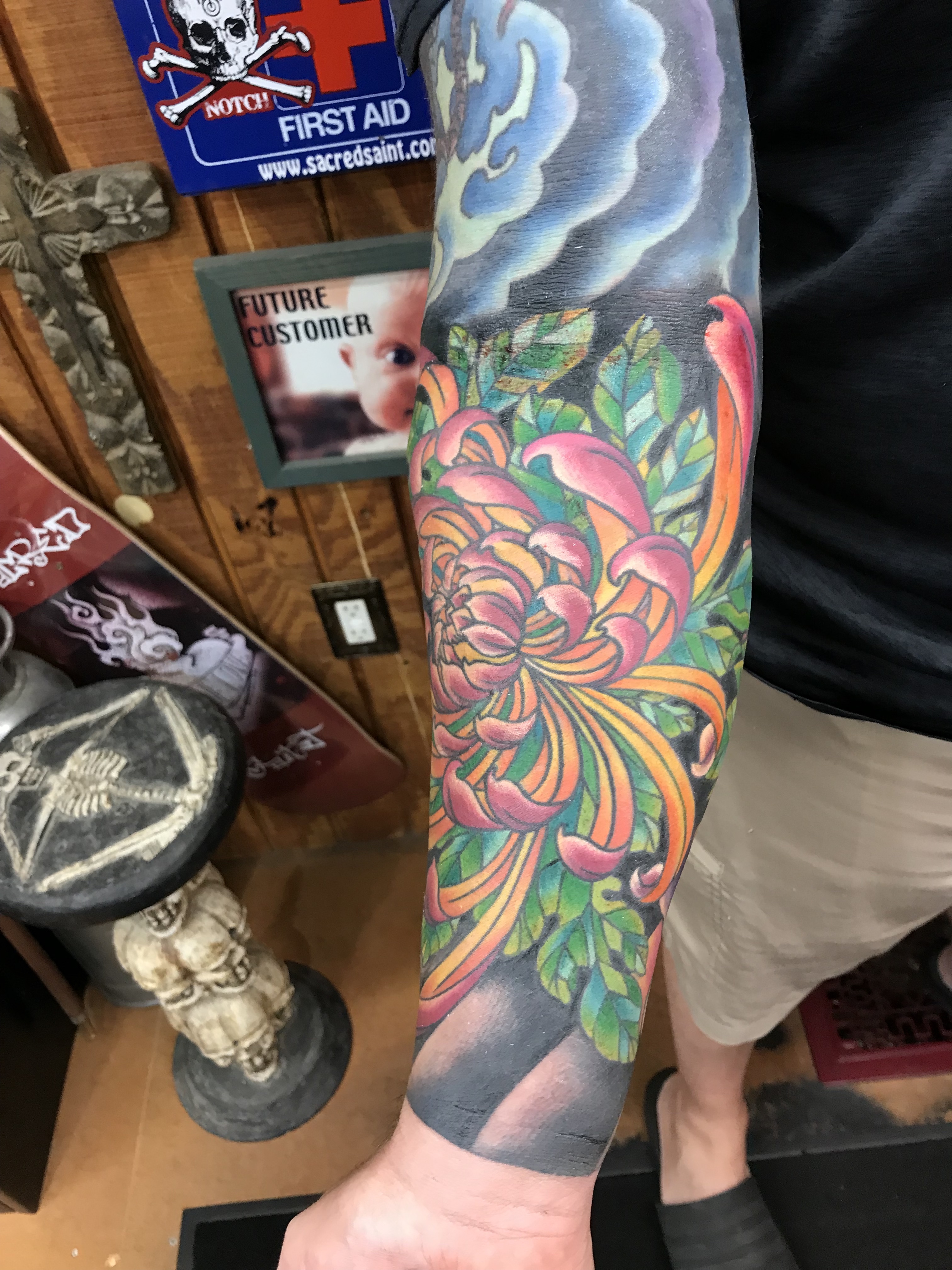  Spider Mum Chrysanthemum tattooing by Brandon Notch 